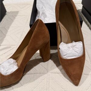Banana Republic Tan Suede Heels